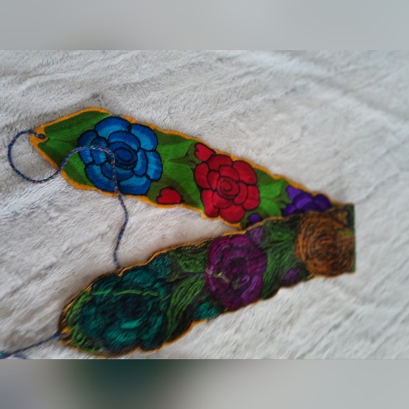 Women's Handmade Floral Embroidered Mexican Fabric Wrap Belt - Picture 4 of 6